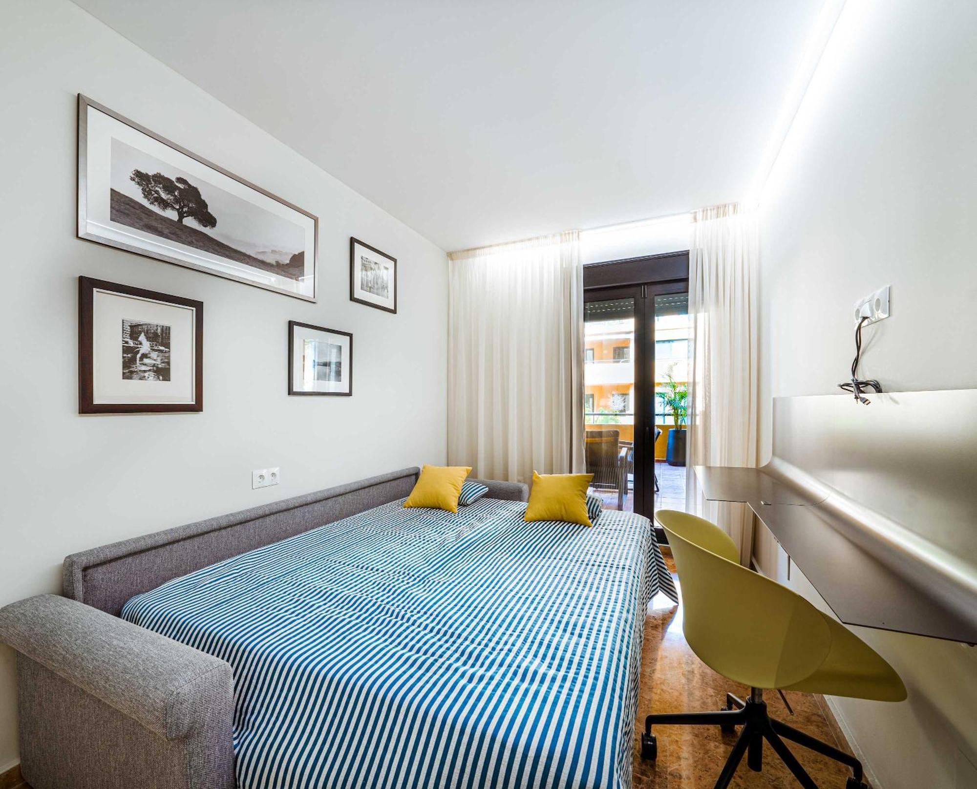 Apartment Modern 3-bedroom Haven In Almendros San Pedro